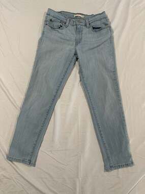 Levi's Women's Boyfriend Jeans Light Wash W28 L27